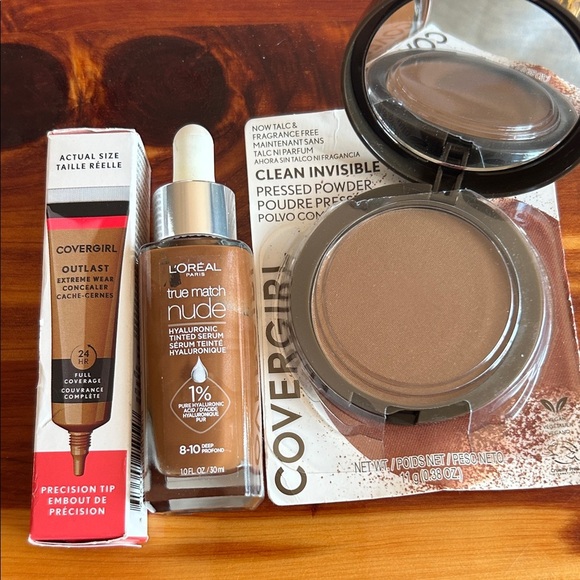 COVERGIRL Outlast Extreme Wear Concealer and Pressed Powder Set - Picture 1 of 5